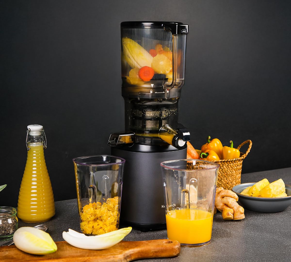 Kuvings Slow Juicer AUTO6 | Entsafter Gemüse und Obst, Elektrische Kaltpresse, Ruhiger Motor, Leicht zu Reinigen, Saft & Sorbet, 1.7L, BPA Frei, Schlankes Design, 200 Watt (Matt Navy)_KHS-650SE